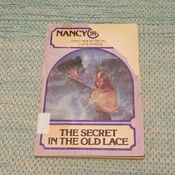10 Nancy Drew Books - Picture 3 of 6